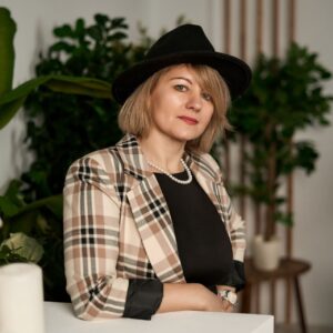 Президент Благотворительного фестиваля "1000 улыбок" Анна Васильевна Зыкова